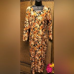 💜💜3/$15 SALE💜💜ORIGINAL INC- Maxi, floral, figure hugging dress